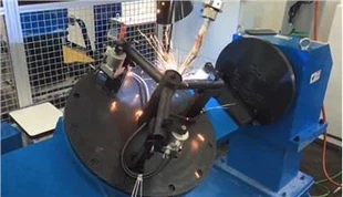 Robotski MIG varilni stroj RJH605E